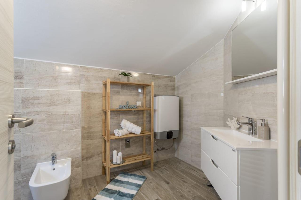Villa Ancora Podstrana Esterno foto